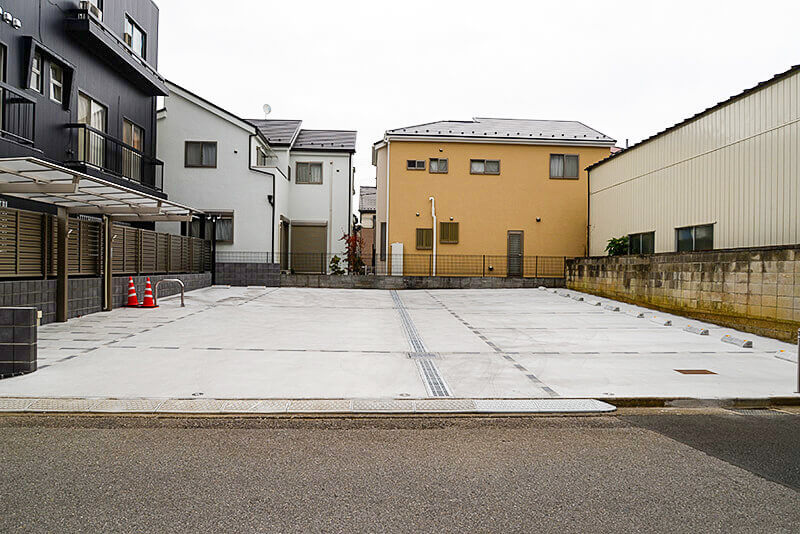 写真：専用駐車場・駐輪場